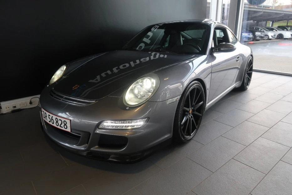 Porsche 911 Carrera
