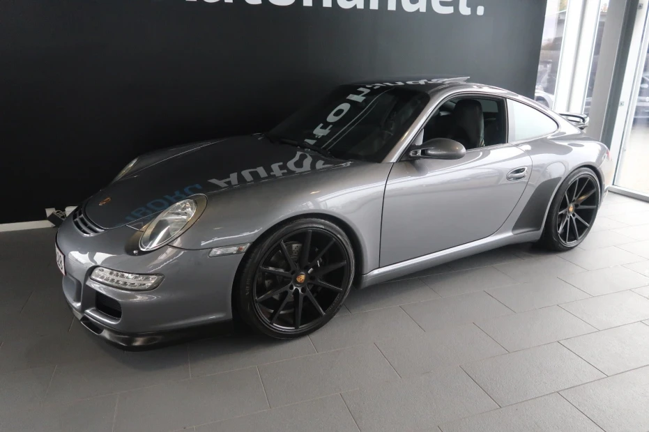 Porsche 911 Carrera