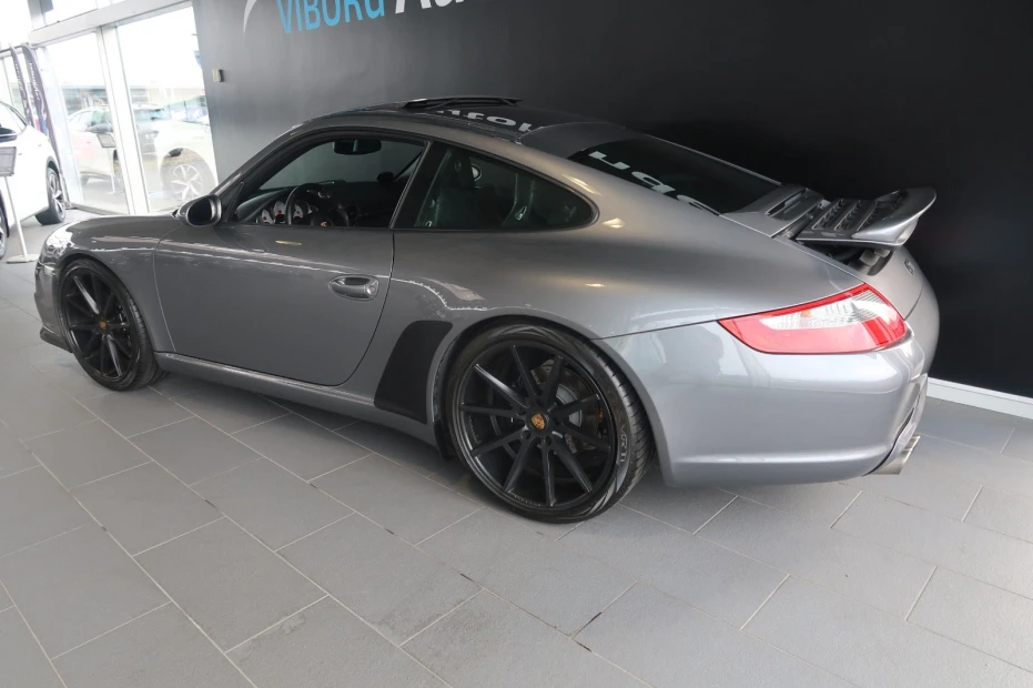 Porsche 911 Carrera
