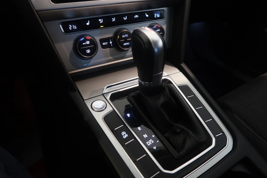 VW Passat